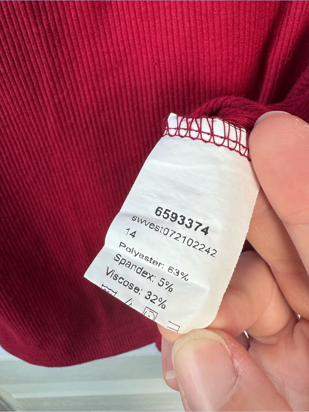 Emery Rose Raspberry Ribbed Henley Tank - Picture 3 of 5
